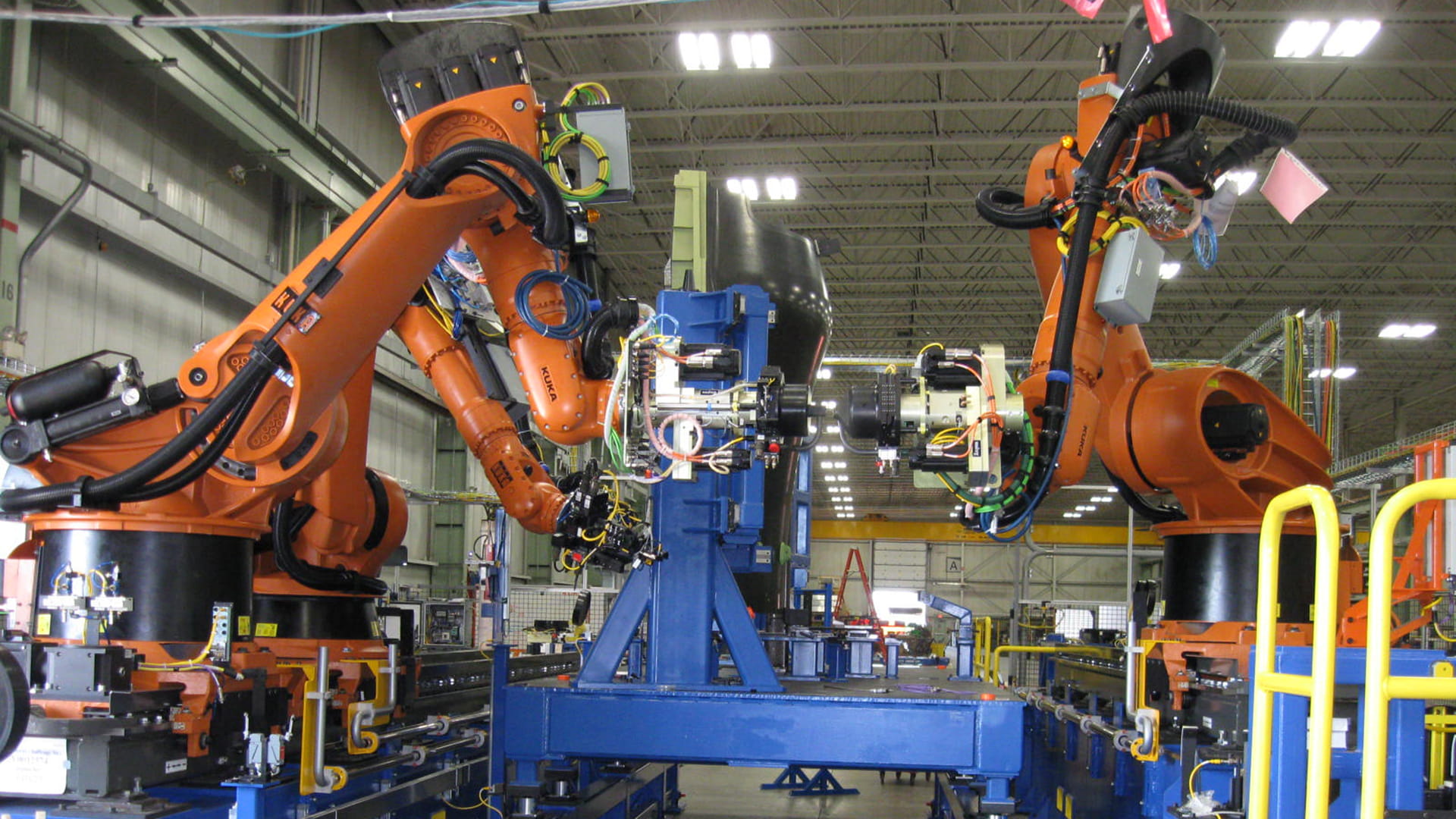 Manufacturing and robotics assembling