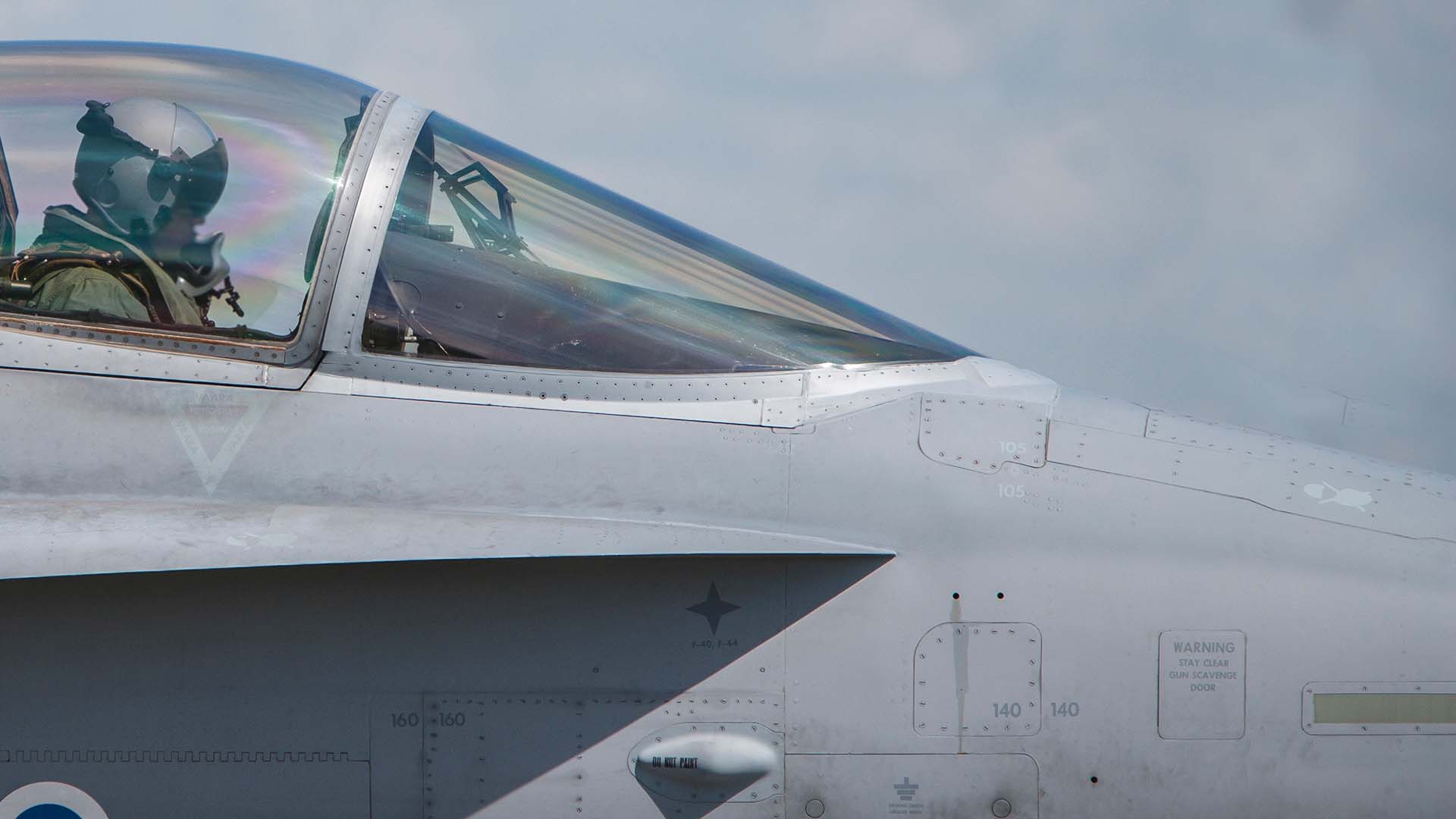 F-15 fighter jet sideview